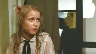 ஒரு வளைந்த xxx, வீடியோ, முழு hd கழுதை ஒட்டெனுடோவுடன் பெண்